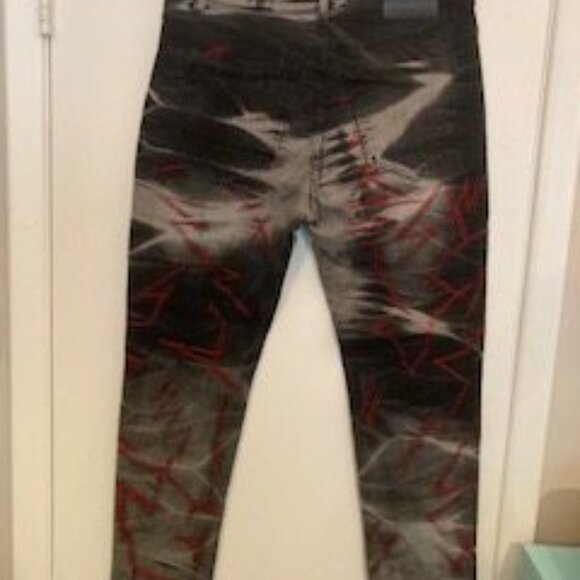 Black Distressed Jeans with Red Stitched Accents Men's 36 NWT - Picture 10 of 10